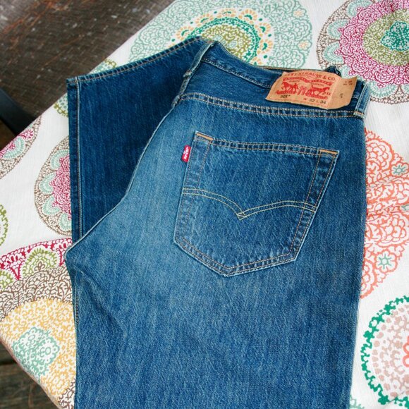 Levi's 501 Button Fly Jeans - Picture 1 of 6